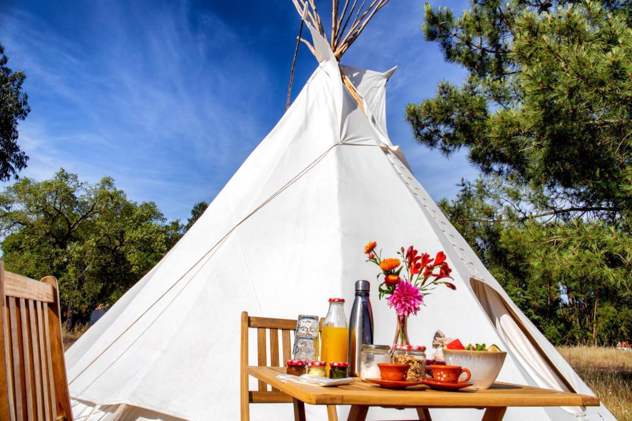 Готель Goodmuda Tipi'S Грандола Екстер'єр фото