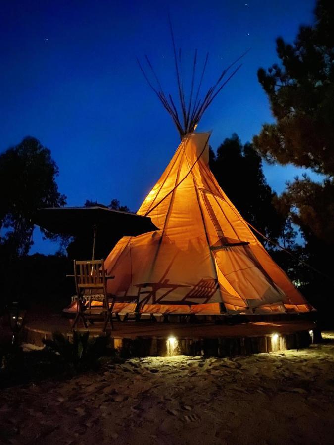 Готель Goodmuda Tipi'S Грандола Екстер'єр фото
